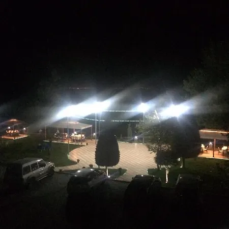 Hotel Lake Park Udenisht 4*